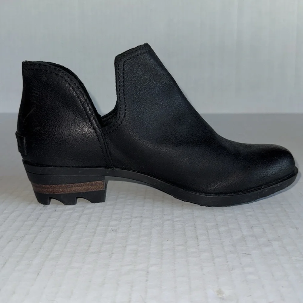 Sorel Lolla Black Leather Cut Out Ankle Booties